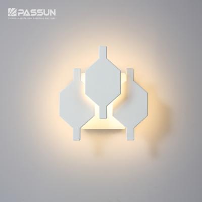 China Customizable Modern Modern Wall Lamp Indoor Fancy Surface Mounted Led Decorative Wall Light for sale