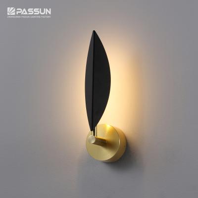 China Fancy modern indoor black surface decoration leaf wall light modern led villa home hotel wall lamp for sale