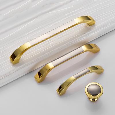 China Modern Satin Brass Cabinet Handles Solid Brass Kitchen Drawer Pulls for sale