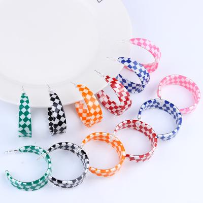 China Cute Candy Color Plaid Pattern Opening Cute Plastic Stud Girl's Y2K Acrylic Accessories Circle Earrings Circle Ear Gift Resin Earring for sale