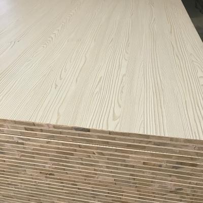 China Paulownia Core 18mm Melamine Moisture Proof Blockboard for sale