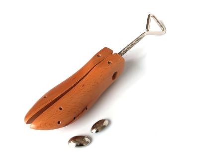 China Adjustable High Quality Well Sold Metal Bunion Branches 1 Way Flat Heel Boot Wood Shoe Expander Varnished Beech Wood Shoe Stretcher SS01H for sale