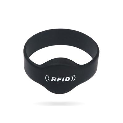 China 125Khz silicon Rfid wristband TK4100 T5577 Waterproof/waterproof rfid wristband for access control system for sale