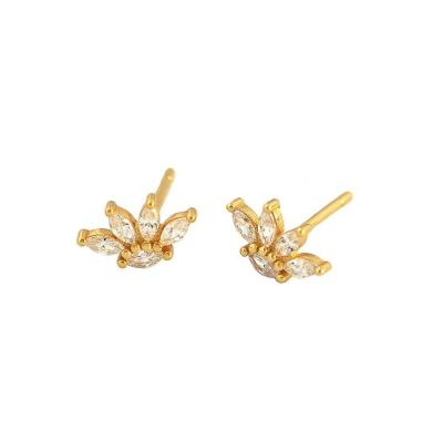 China Cute 925 Sterling Silver Wholesale Ladies Gold Plated Small Crystal Star Crown Earrings Minimal Framing Set Diamond Stud Earrings for sale