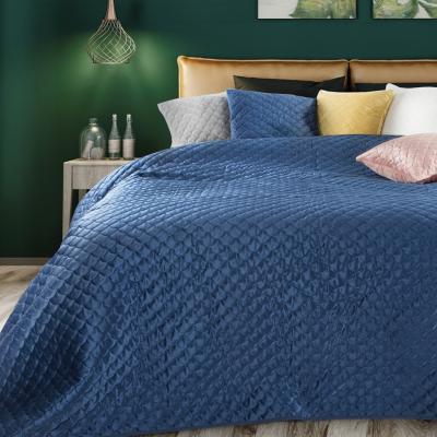 China Nondisposable Wholesale Custom high qulity polyester material solid color non quilting ultrasonic comforter set kit with pillow cases for sale