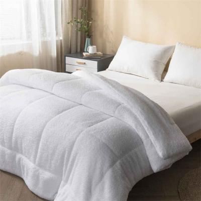 China Europe fashion design custom logo cotton warm bed berber fleece quilt for all season for sale