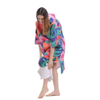 China Custom Surf Hooded QUICK DRY Microfiber Poncho For Women With Printing for sale