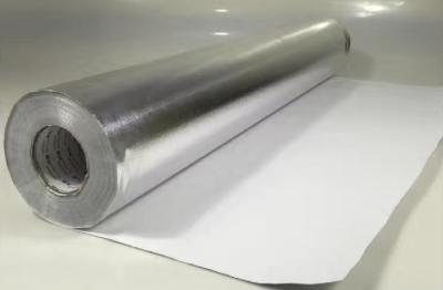 China Erhitzen Sie die reflektierende materielle Aluminiumfolie, die überzogenes gesponnenes Fiberglas gegenüberstellt zu verkaufen