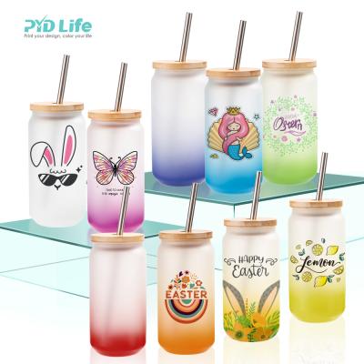 China Wholesale PYD Modern Life 18oz 550ml Sublimation White Gradient Frosted Color Bottom Glass Mug With Bamboo Lid And Steel Straw for sale