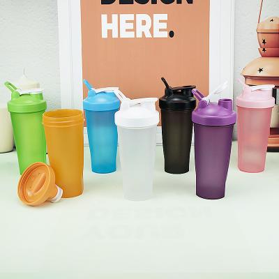 China 2021 Viable Plastic Cups Shaker Bottle Hot Selling Shaker Cup Personalized Custom Logo Sport Protein Shaker Bottle for sale