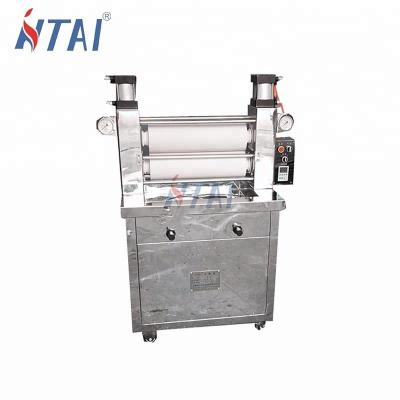 China Factory Small Lab Pneumatic Heavy Duty Textile Cloth Padder Machine for sale