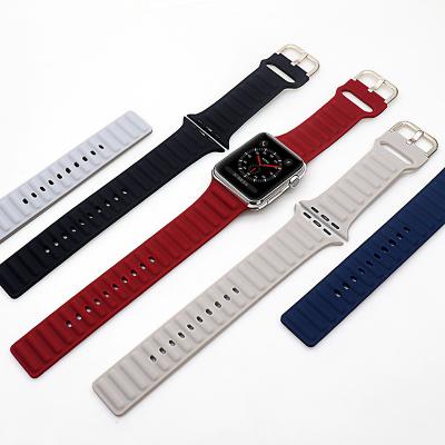 China Fashionable Soft Protective Silicone Watch Band For Apple Watch for sale