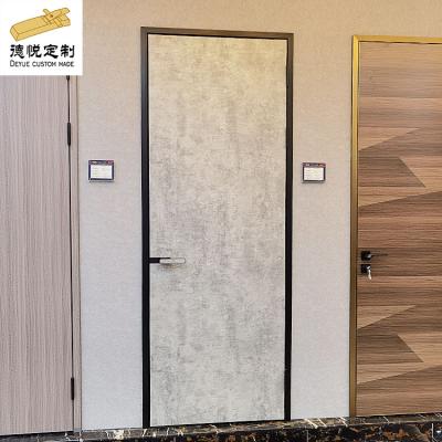 China Factory Price Hot Sale Interior Solid Wood Manual Door Panel Door Newly Design Modern Aluminum Frame Door Factory Price for sale