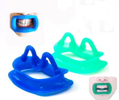 China Convenient Big Promotion Soft Teeth Whitening Silicone Mouth Opener Dental Cheek Retractor for sale