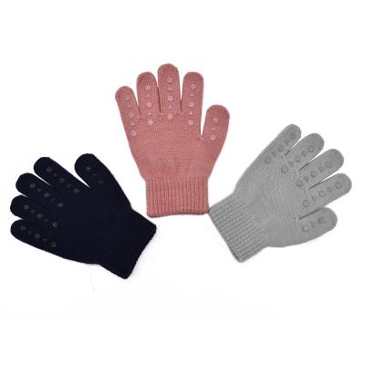 China Custom Made Silicone PRINTED Dots Gloves Anti Slip Glove Kids Winter Gloves from AGRADECIDO for sale