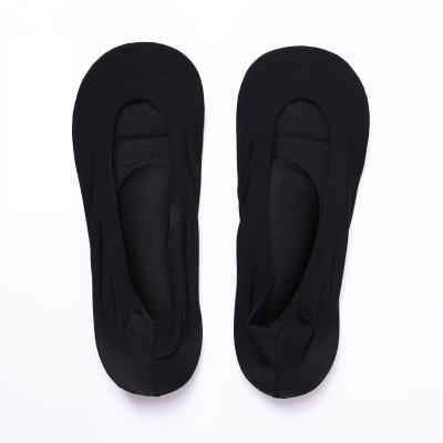 China AGADECIDO Antibacterial Women No Show Bumps Ice Silk Boat Bumps Invisible Foot Sponge Cushion Liner Pain Relief Arch Support Socks for sale