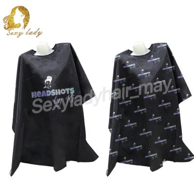 China Logo Short Salon Barber Capes High Quality Polyester Styling Custom Apron Makeup Shampoo Capes Salon for sale