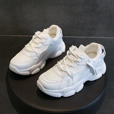 China Fashion trend 609 designer high quality luxury breathable women sepatu running sneakers for sale