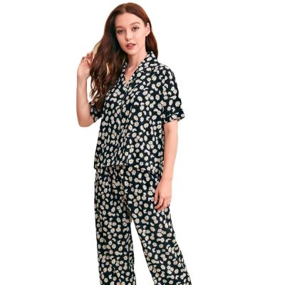 China Summer Chrysanthemum Pattern Women's Breathable Pajama Sets 2 Pieces for sale