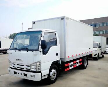 China hot sales 4x2 small ISUZU Brand refrigerator truck for sale for sale