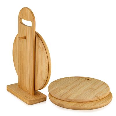 China Sustainable Lightweight Useful Round Chopper Cutting Board Set With Stand for sale