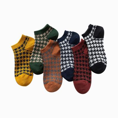 China Summer QUICK DRY wholesale invisible socks thin cotton thongs double needle shallow mouth retro style women socks for sale