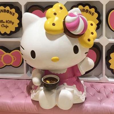 China Worlwide Factory Custom Wholesale Decor Fiberglass Hello Kitty Modern Art Statue Cat Sculpture For Sale for sale