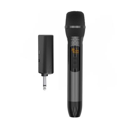 China Portable Handheld Microphone UHF Digital Dynamic Wireless Studio Recording Speech Singing Karaoke Live Microphone for sale