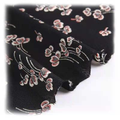 China Wrinkle Resistant European And American Apparel Fabrics Dress Fabric Black Rayon Cotton Printed Dress Blouse Fabric for sale