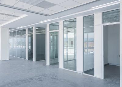 China Demountable Solid Partition Wall Fixed pre fabricated Glass Wall Panels For Office for sale