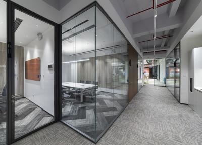 Китай Modular wall system double-glazed blind glass partition walls with black Aluminum frame продается