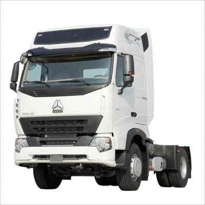 China Brand new tractor trucks sinotruk howo a7 tractor truck 4x2 6160X2496X3230 for sale