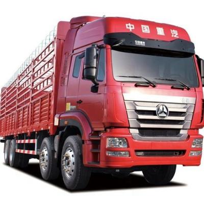 China Sinotruk Hohan 8x4 31ton Barrier Stake Cargo Truck For Animal Delivery 11984x2496x3715 for sale