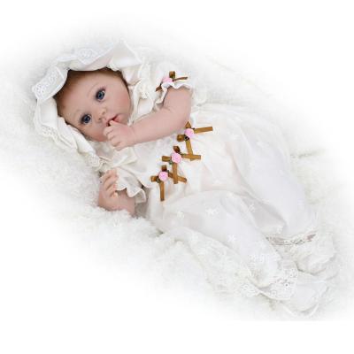 China Cheap Realistic Lifelike Bebe 22inch Lifelike Silicone Reborn Baby Doll Clothes 55cm For Kids for sale