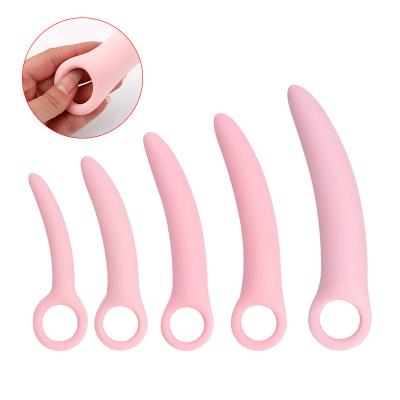 China 5pcs Moon Shape Finger Wearable Silicone Prostate Stimulating Anal Massager for Women Men Masturbation for sale