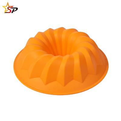 China Sustainable Silicone Baking Molds The Most Popular Silicon Mold Making Baking Nonstick Surface Fluted Cake Mold for sale