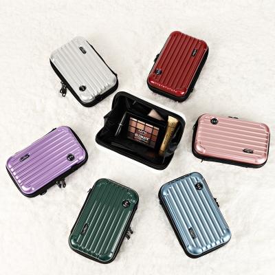 China Eco - Friendly Hard Material High Quality Portable Custom Make Up Bag for sale