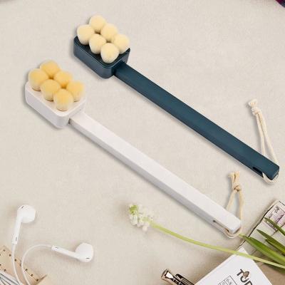 China Hot Selling Long Handle Amazon Sponge Bath White Green Cleaning Brushes Plastic Bath Brush Removable Long Handle for sale