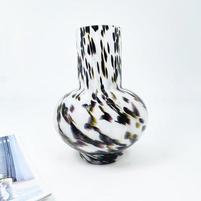 China Art Deco Creative Glass Vase For Home Office Decoration Cylinder Shape Colored Glass Vase for sale