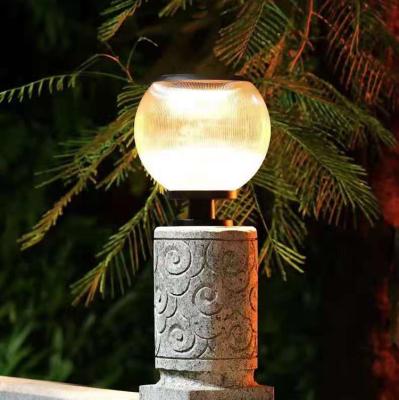 China Popular Cast Aluminum Hotel Style Stable Aluminum Matrix Outdoor Waterproof Door Led Solar Pillar Light for sale