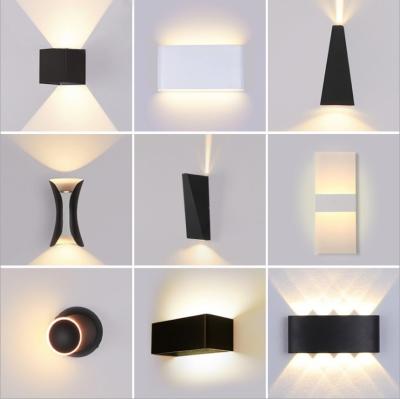 China New Style Selling Street Garden Yard Wall Fashion Modern Wall Lamp Outdoor Wall Mounted IP65 Waterproof Wall Light for sale