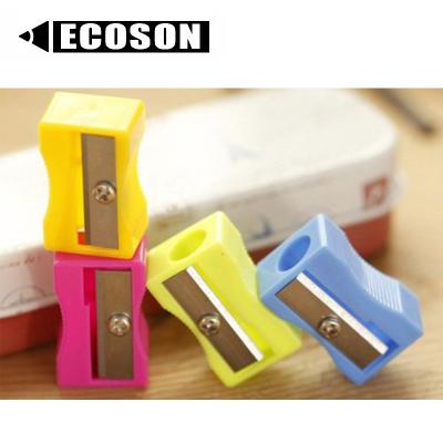 China Pencil Sharpener FREE SAMPLES Safe 1 Holes 0.7cm Hole Customized Small Manual Plastic Pencil Sharpener for sale