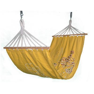 China Outdoor Hanging Swing Spreader Hammock Furniture Yellow Canvas Yellow Wooden Beds for sale