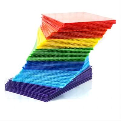 China Water Proof OEM&ODM PP Corrugated Plastic Panel Coroplast Honeycomb Hollow Sheet for sale