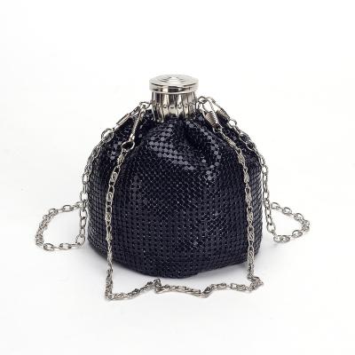 China 2022 New Aluminum Jug Wine Jar Bottle Female Leaf Lock Special Way Diamond-studded Portable Evening Clutches Grab Purse for sale