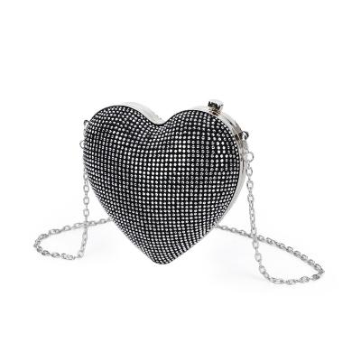 China Hard Showy Fashion Beaded Full Crystal Party Clutch Bag Ladies Handbag Heart Shaped Bag for sale