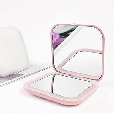 China Lighted Make Up Mirror LED Make Up Pocket Travel Square Led Mirror for sale