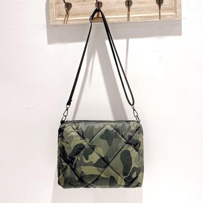 China Fashion Factory Customized Ladies Messenger Bag Camouflage Shoulder Cross Body Bags for sale