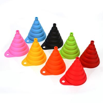 China Mini Wide Mouth Power Liquids Food Grade Portable Collapsible Silicone Oil Collapsible Kitchen Funnel for sale