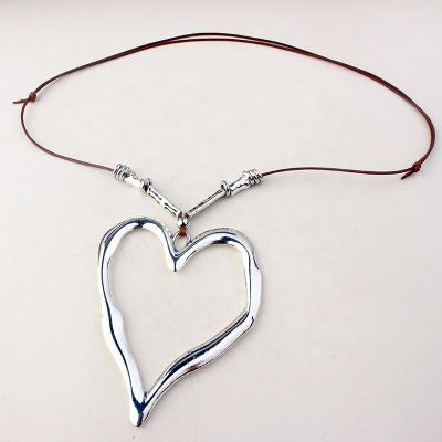 China Retro Style PJ-C294 Heart Necklace Vinegar Leather Heart Rope Chain Necklace Bohemian Punk European Sweater for sale